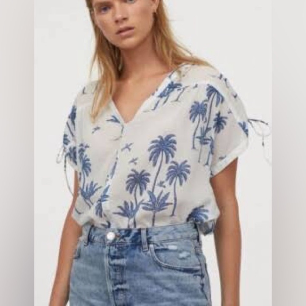 Desmond Dempsey x H&M Limited Edition Blue Palm Print Crop Top